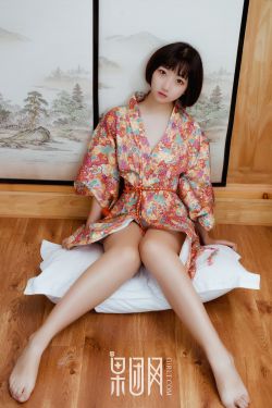 美女操美女